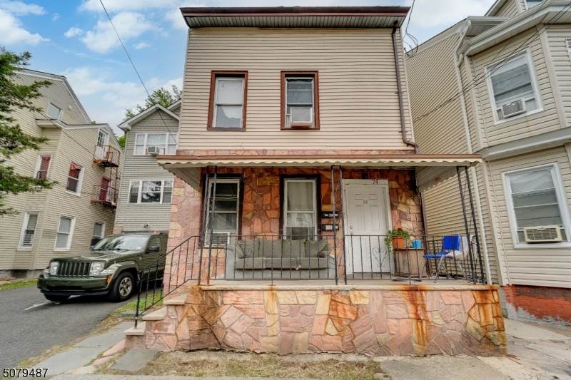 74 Arch St - Photo 1