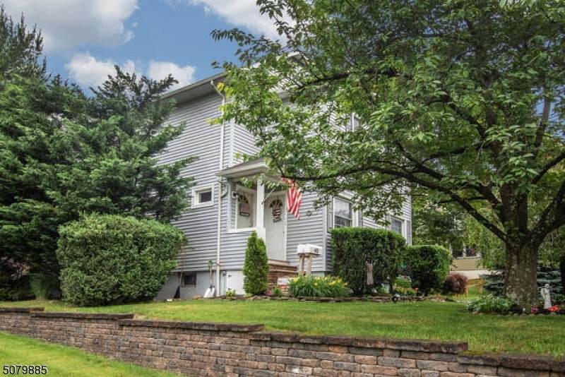 45 Hill St - Photo 1
