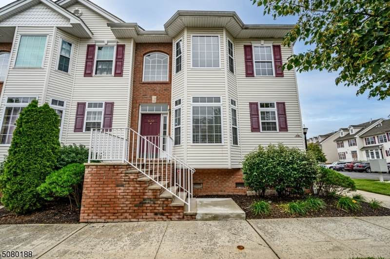 1451 Barnhardt Ln - Photo 1