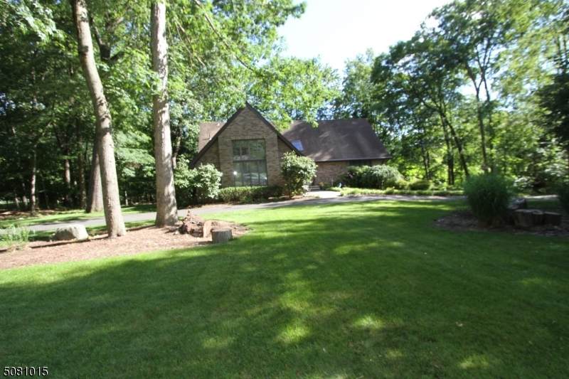 654 Juniper Pl - Photo 1