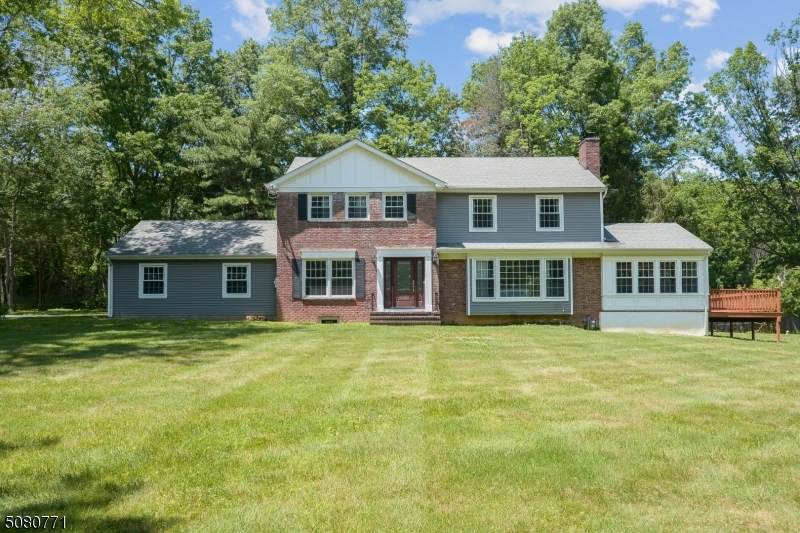 1 Stark Dr - Photo 1