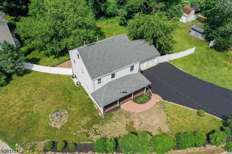 196 Morris Ave - Photo 1