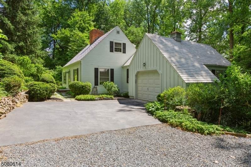1052 Mountain Ave - Photo 1