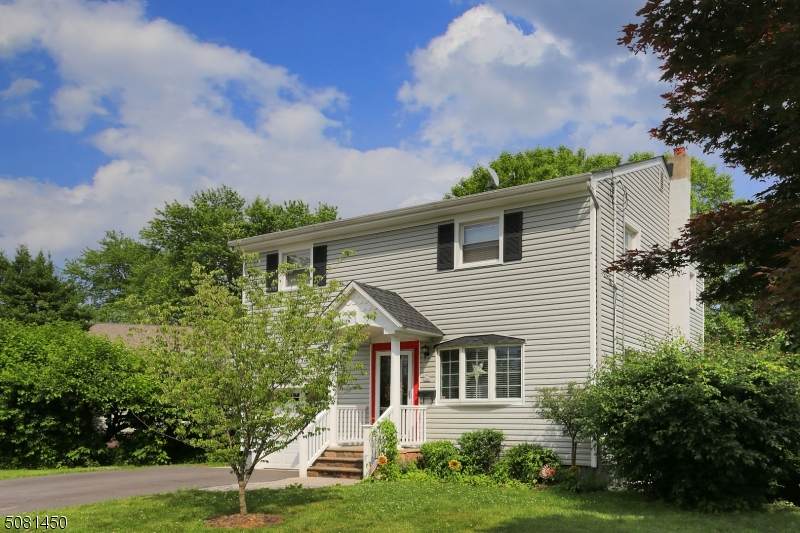 1 Retford Ave - Photo 1