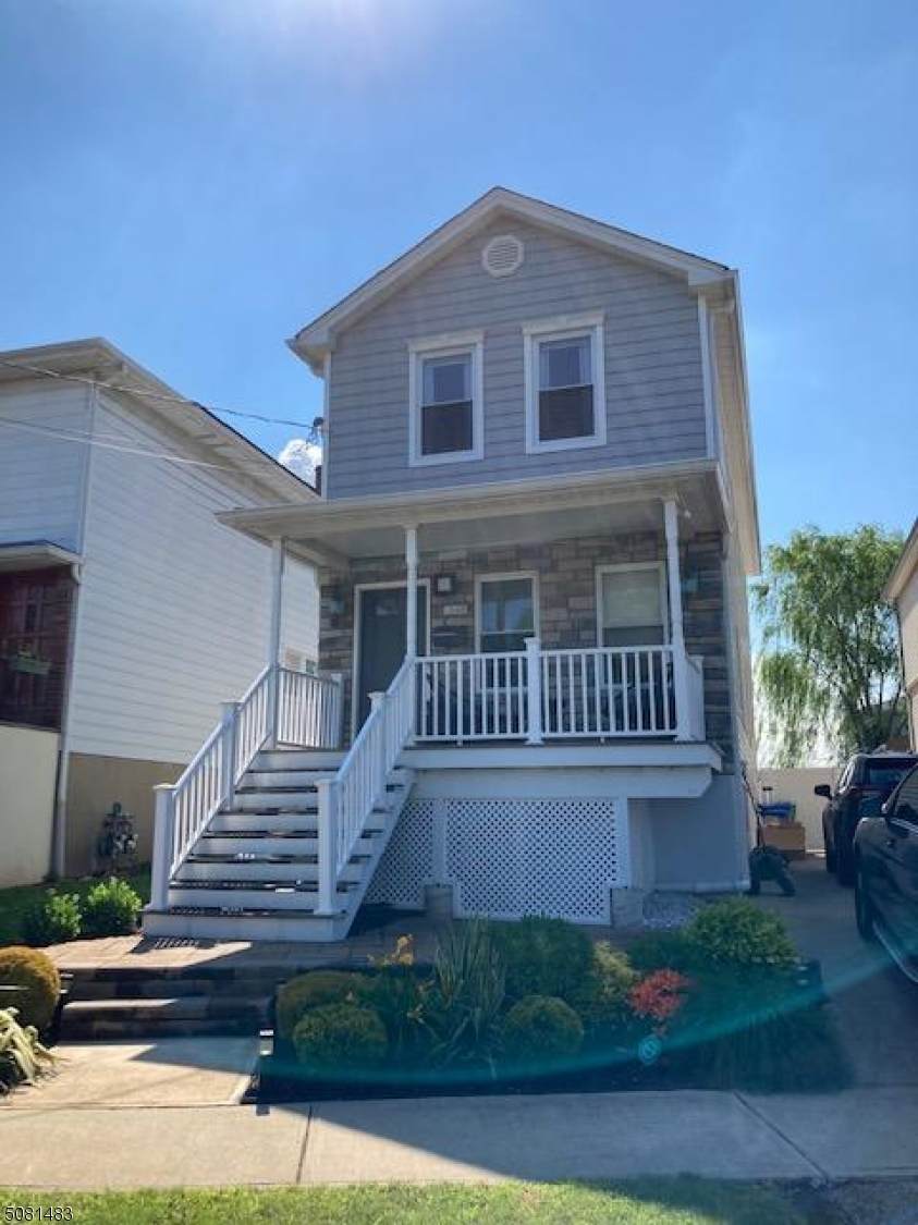 548 Ziegler Ave - Photo 1