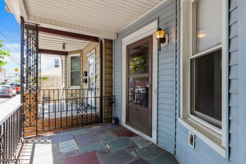 306 Ann St - Photo 1