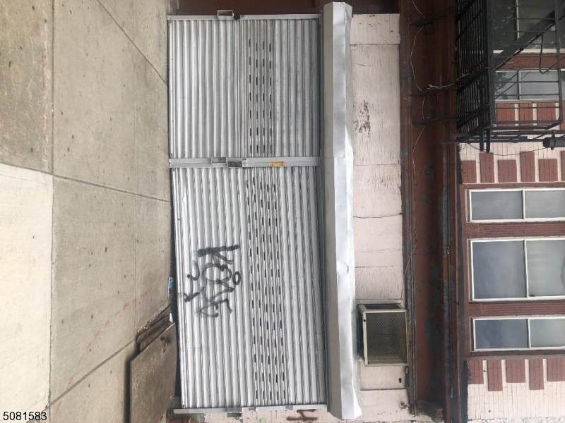 421 Central Ave - Photo 1