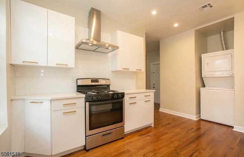 108 Park St - Photo 1