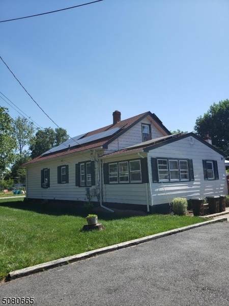 5 Railroad Ave - Photo 1