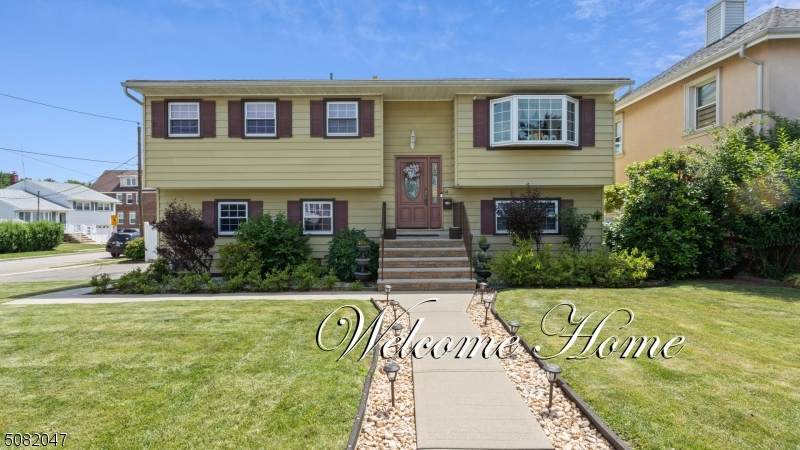 64 Crampton Ave - Photo 1