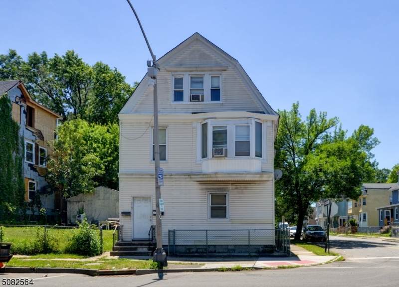 219 Elmwood Ave - Photo 1