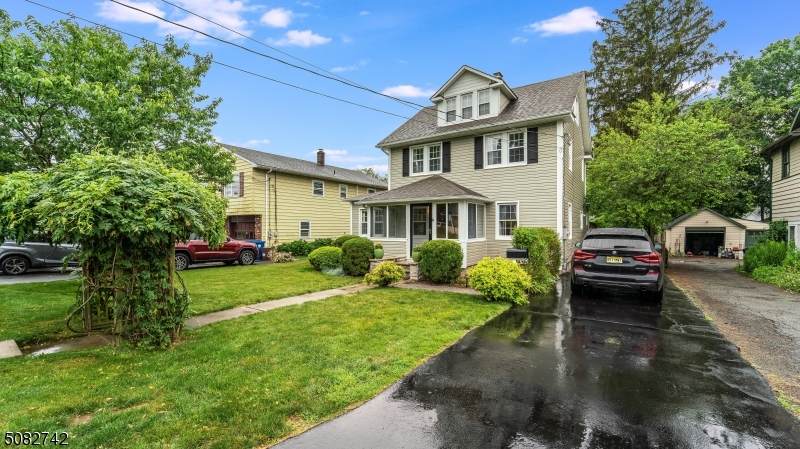 54 Burnham Rd - Photo 1