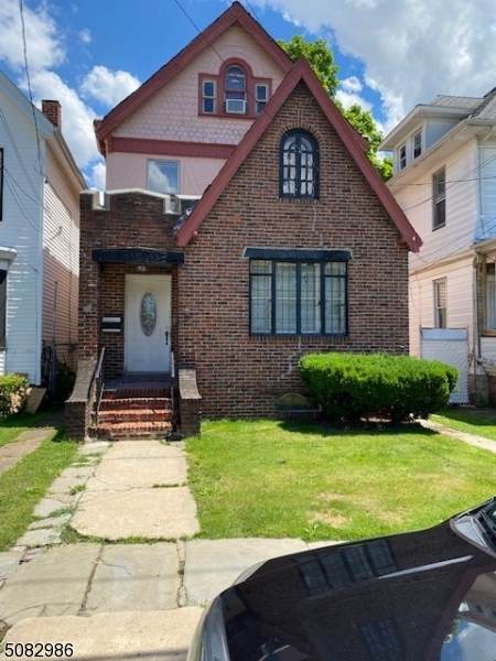 52 Myrtle Ave - Photo 1