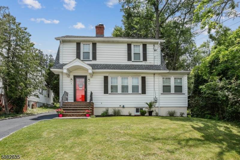 4 Robertson Rd - Photo 1