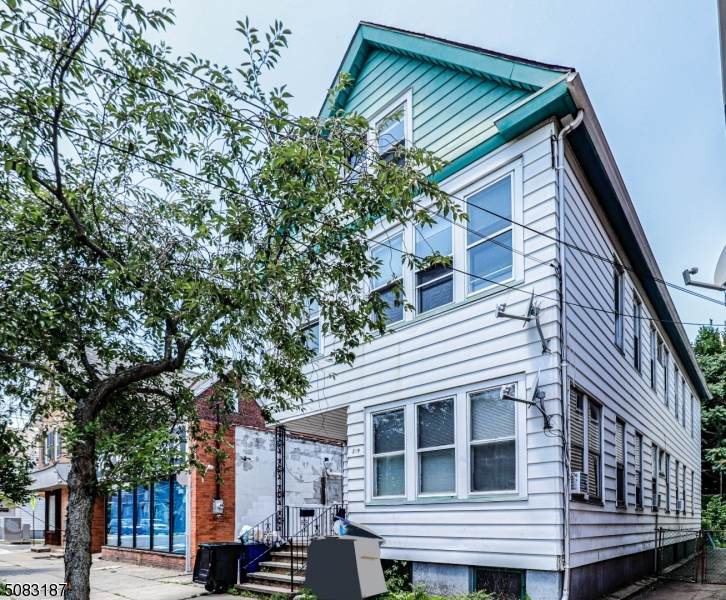 239 Hamilton St - Photo 1