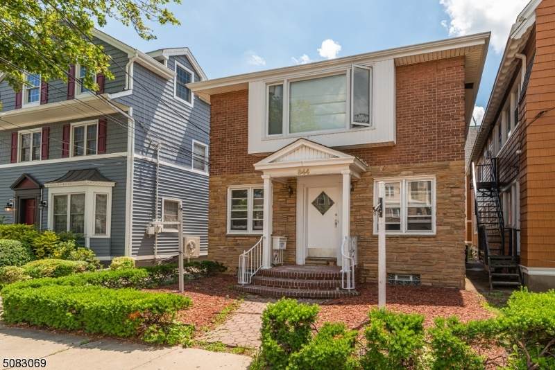844 Avenue C - Photo 1