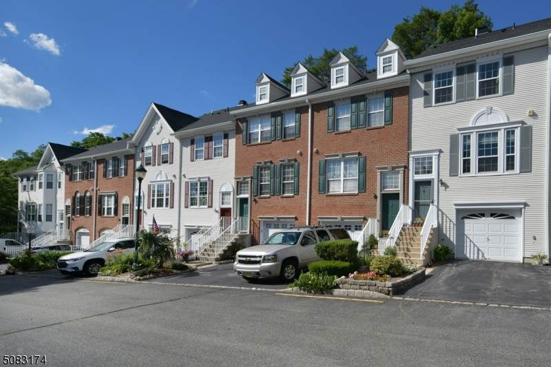 1163 Chedworth Cir - Photo 1