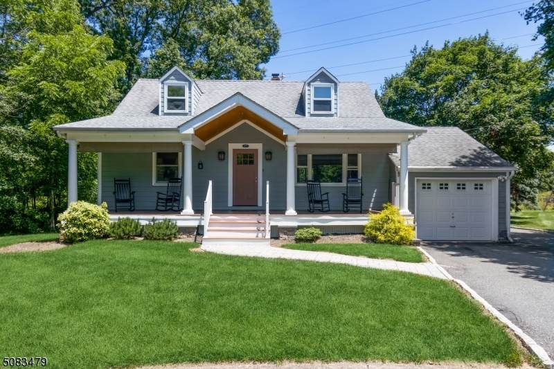 17 Townsend Ave - Photo 1