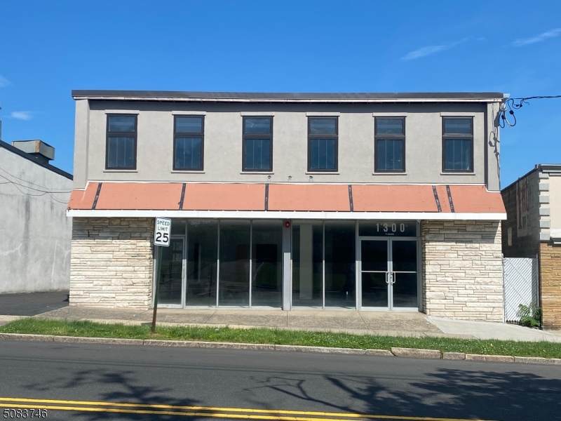 1300 Stuyvesant Ave - Photo 1