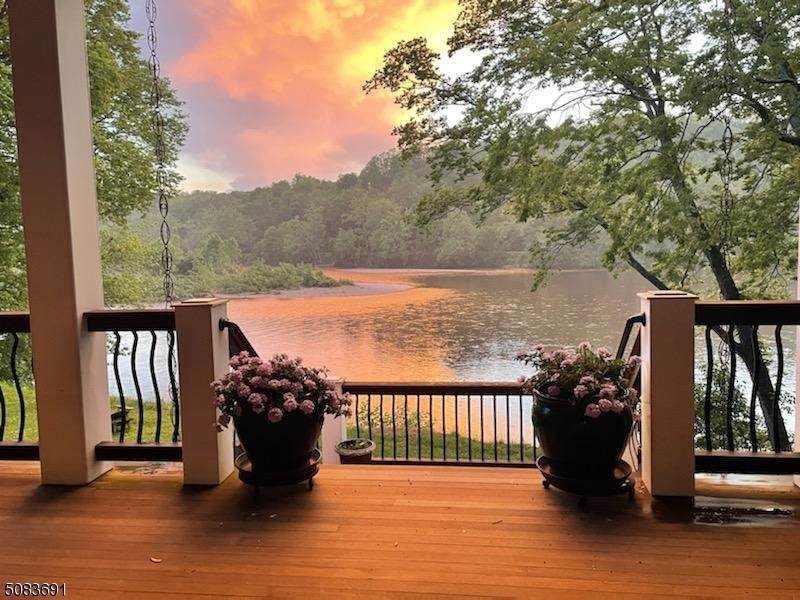301 River Rd - Photo 1