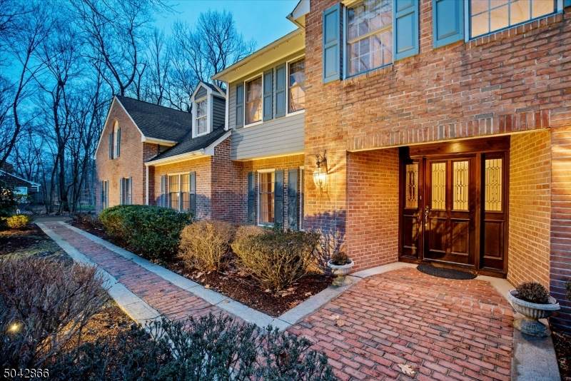 188 Deerfield Ter - Photo 1