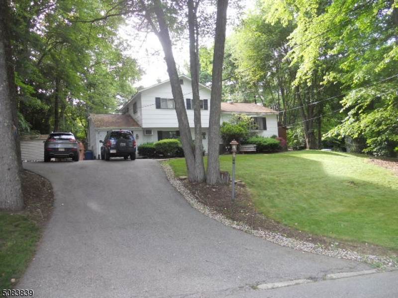 9 Somerset Pl - Photo 1