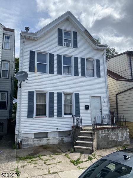142 Paterson Ave - Photo 1