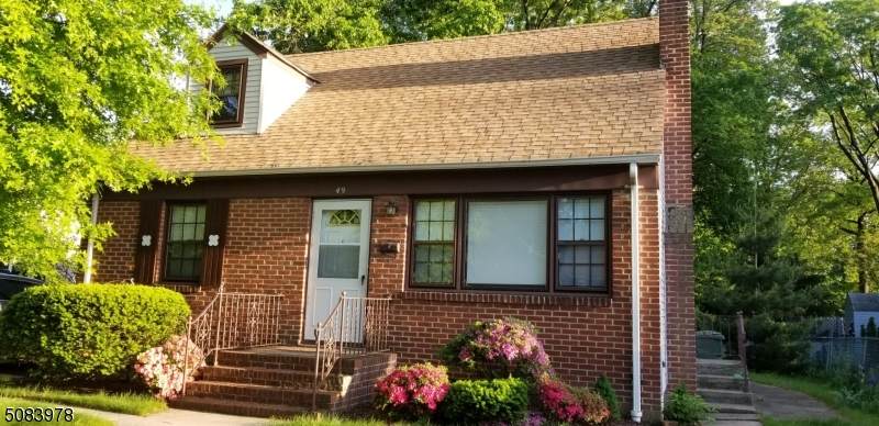 49 Safran Ave - Photo 1