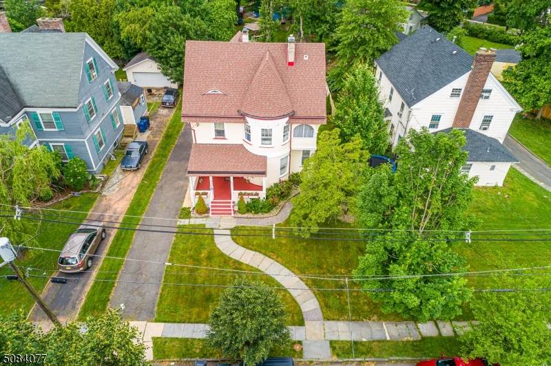 912 Madison Ave - Photo 1