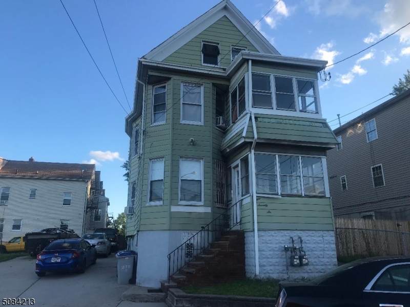 874 Livingston St - Photo 1