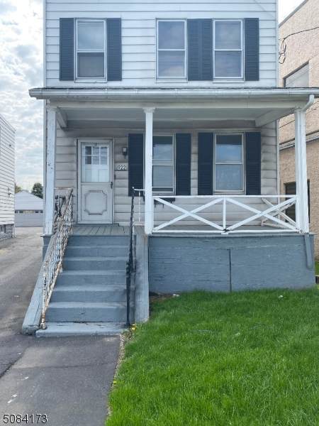 922 Livingston Ave - Photo 1