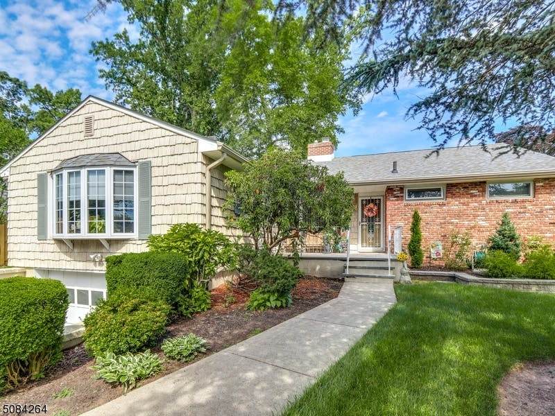 1294 Cedar Ave - Photo 1