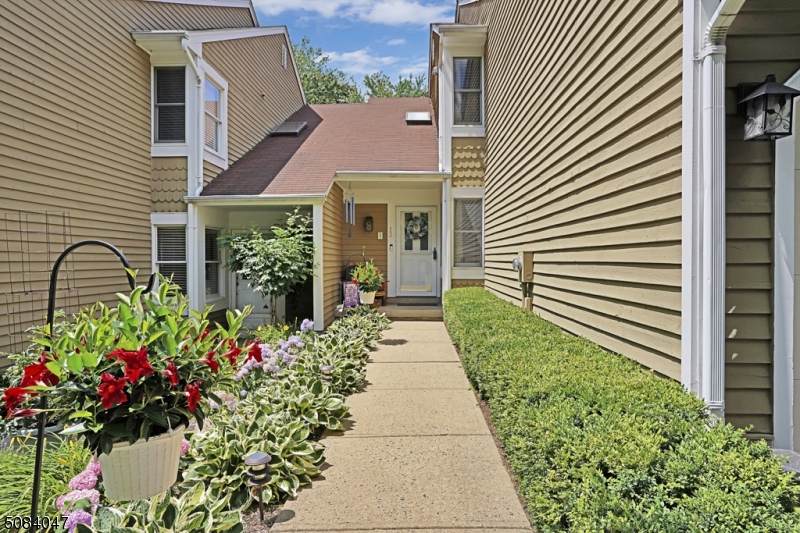13 Cambridge Rd - Photo 1