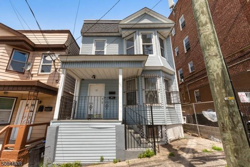 10 Arverne Ter - Photo 1