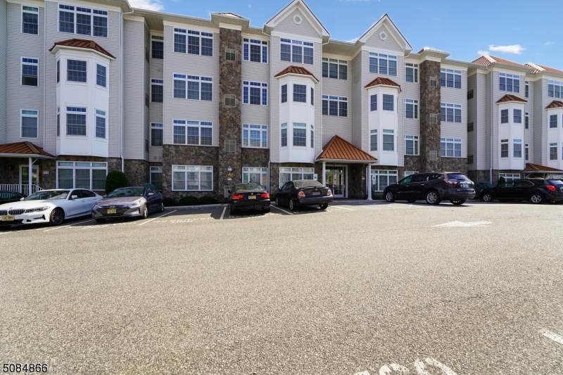 104 E Elizabeth Ave - Photo 1