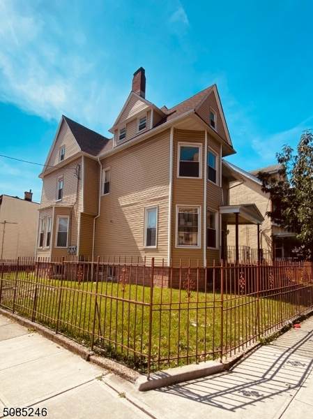 428 Bergen Ave - Photo 1