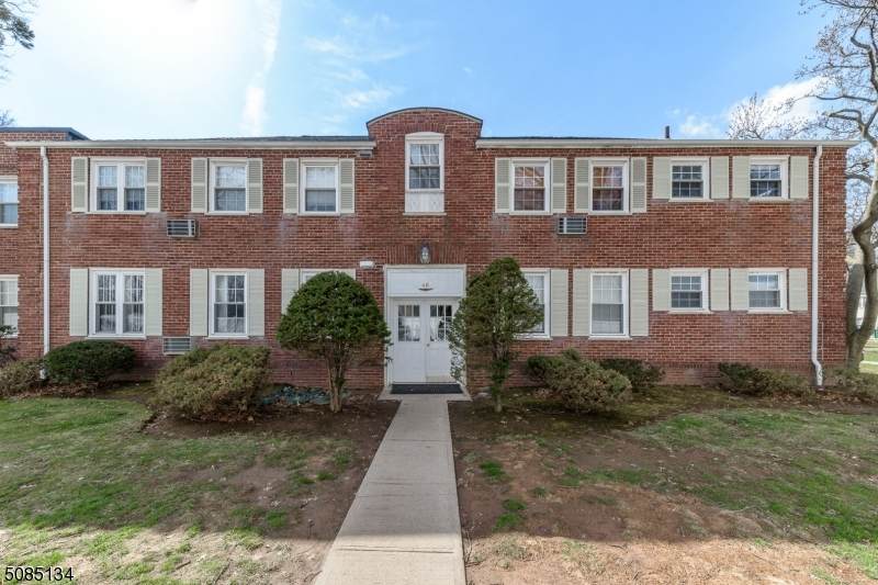 46 Parkway Vlg - Photo 1