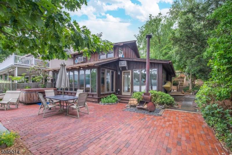 31 Lake Park Ter - Photo 1