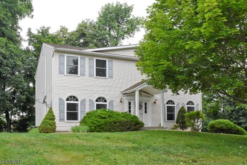 44 Dogwood Dr - Photo 1