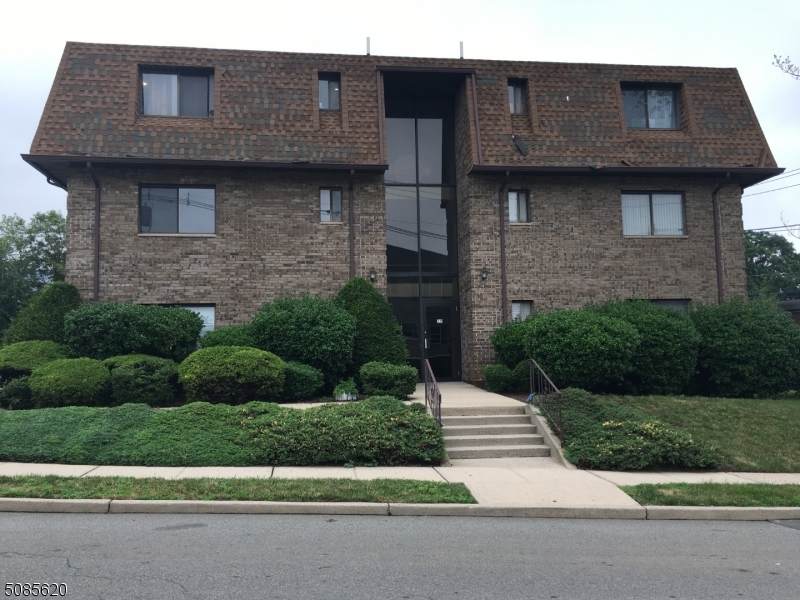 10 Cross St - Photo 1