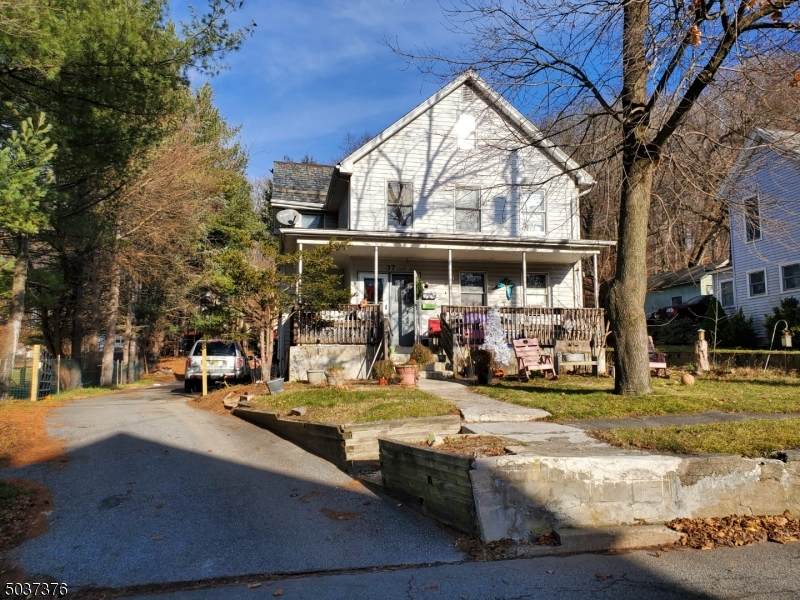 37 Clinton St - Photo 1