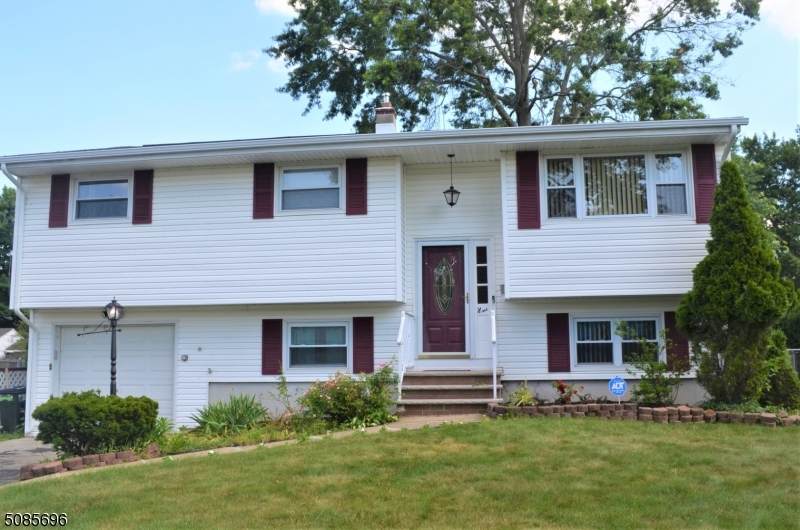 9 Lonanbe Dr - Photo 1