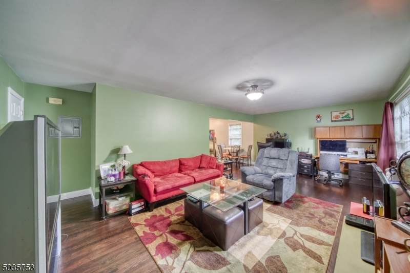 3 Colonial Dr - Photo 1