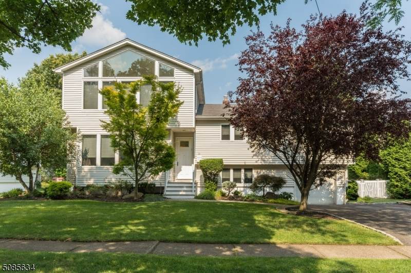 38 Eastbrook Dr - Photo 1