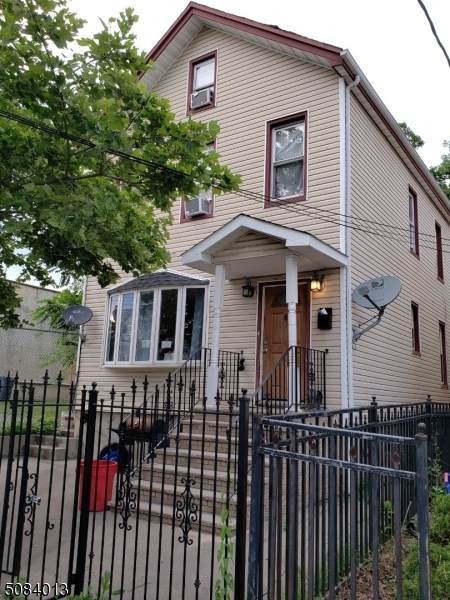 169 Parrow St - Photo 1