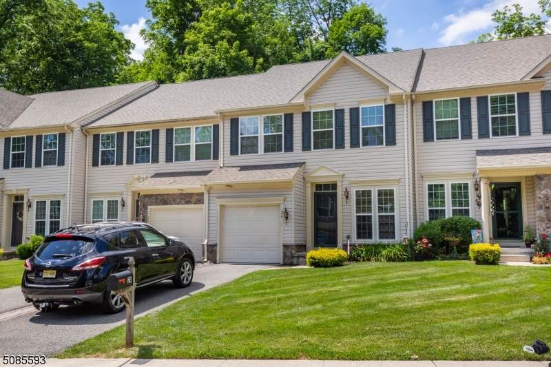 24 Village Ln - Photo 1