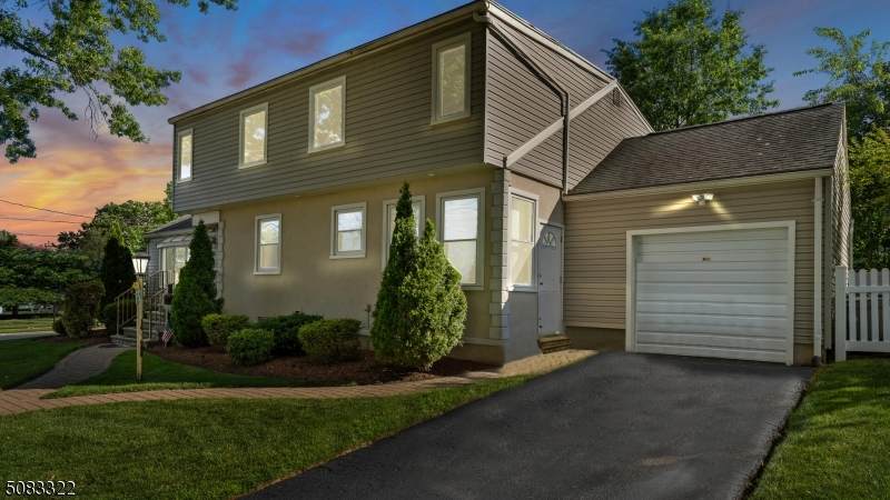 79 Friar Ln - Photo 1