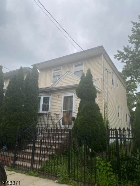 71 Cummings St - Photo 1