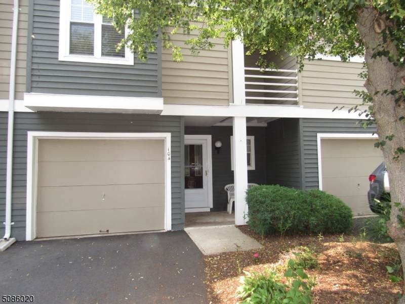104 Bonney Ct - Photo 1