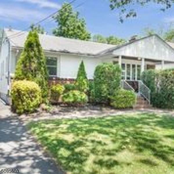 2314 Colonial Dr - Photo 1